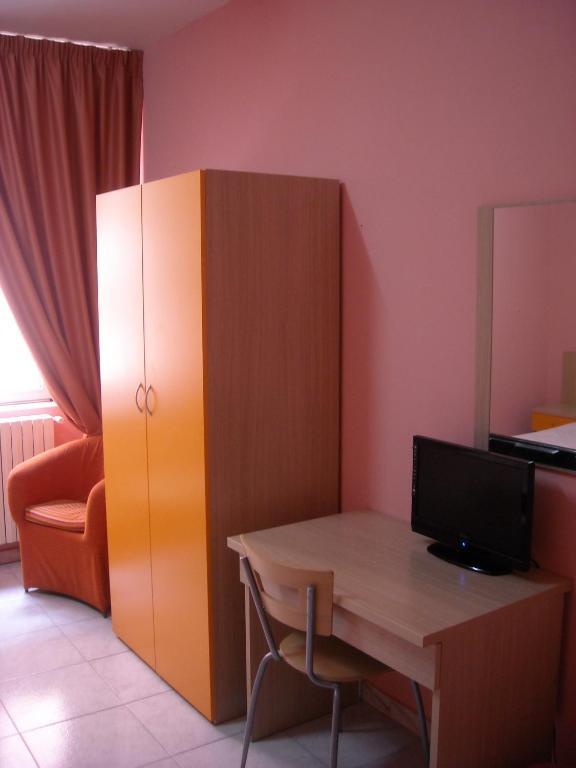 Hotel New Baby Caserta Habitación foto