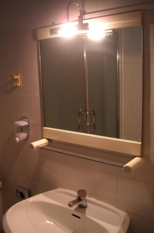 Hotel New Baby Caserta Habitación foto