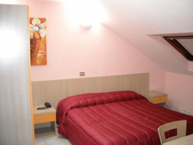 Hotel New Baby Caserta Exterior foto